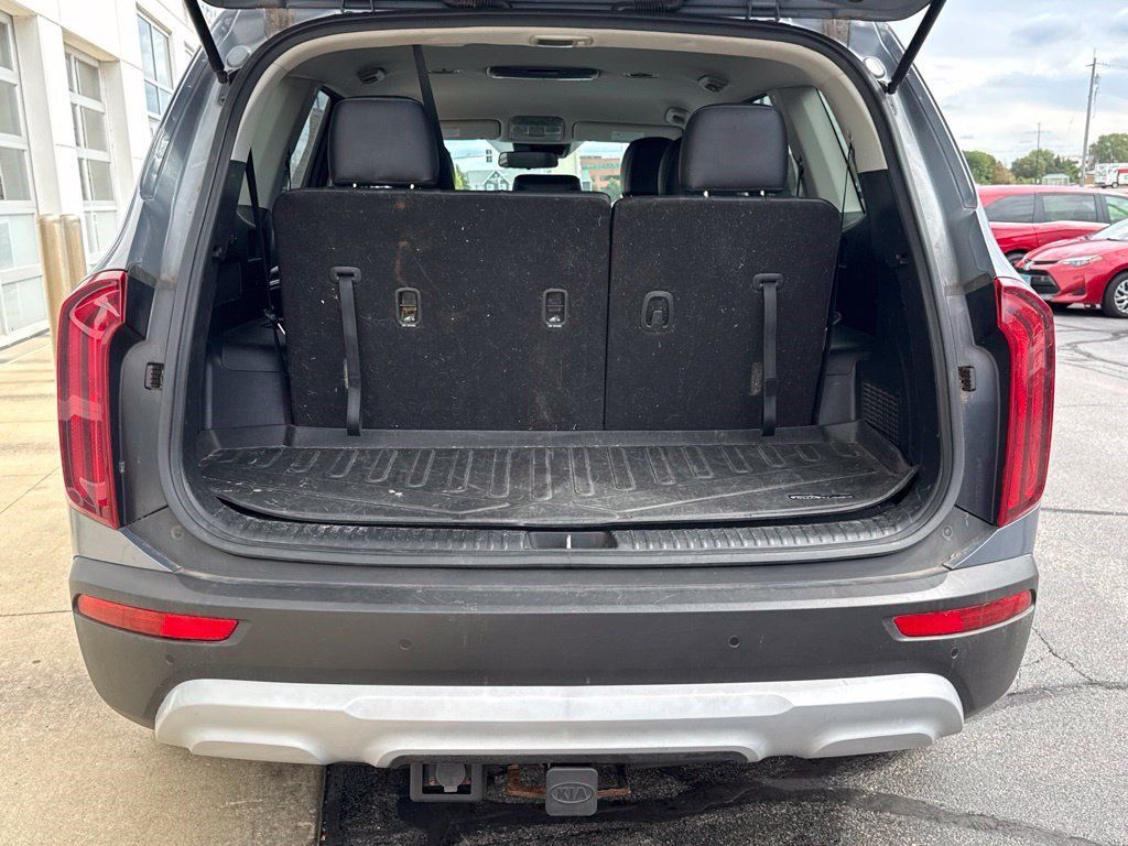 Used 2022 Kia Telluride LX AWD/4WD image 7