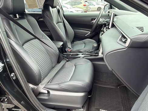 Used 2024 Toyota Corolla Cross AWD Hybrid image 15