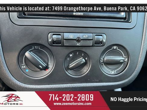 Used 2009 Volkswagen GTI 4-Door image 34