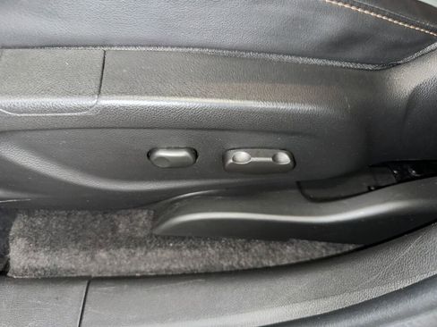 Certified 2022 Chevrolet Trax LT w/ Driver Confidence Package image 6