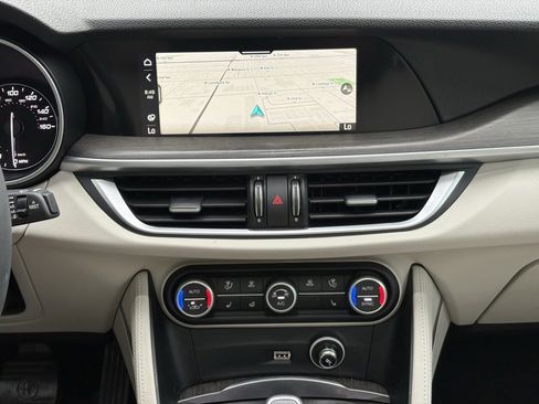 Used 2021 Alfa Romeo Stelvio Ti image 13