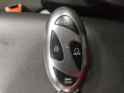 Used 2025 Hyundai Elantra Sport FWD image 32