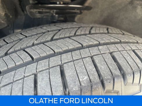 Used 2023 Ford Explorer XLT w/ Equipment Group 202A AWD/4WD image 32