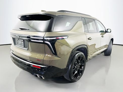 Used 2024 Chevrolet Traverse RS AWD/4WD image 7