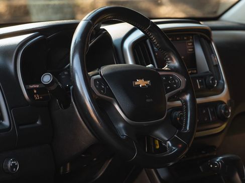Used 2019 Chevrolet Colorado LT image 20