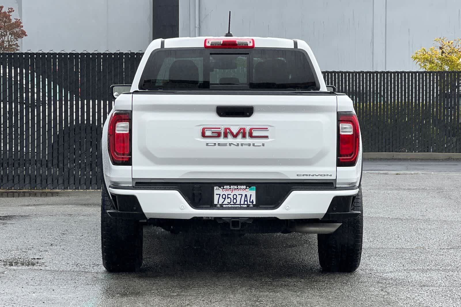 Used 2024 GMC Canyon Denali AWD/4WD image 6