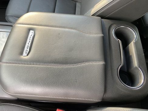 Used 2025 GMC Yukon Denali RWD image 43