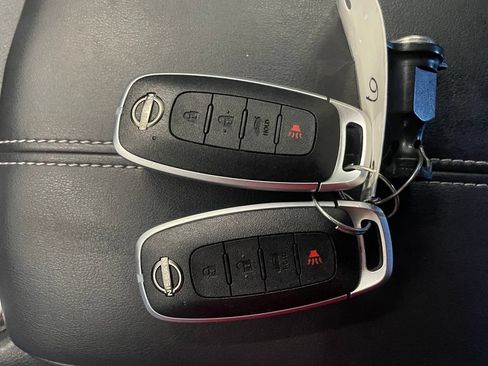 Certified 2025 Nissan Sentra SV FWD image 18