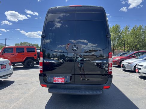 Used 2013 Mercedes-Benz Sprinter 2500 image 7