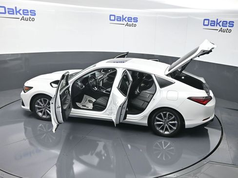 Used 2024 Acura Integra image 57