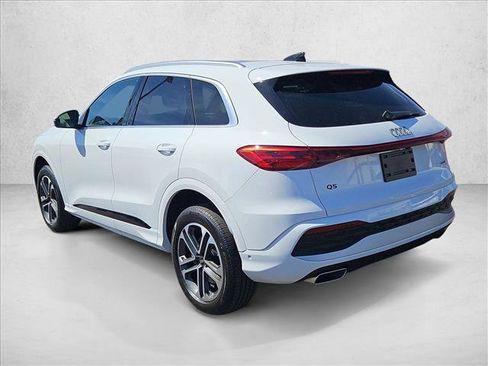 Used 2025 Audi Q5 Premium w/ Convenience Package image 8