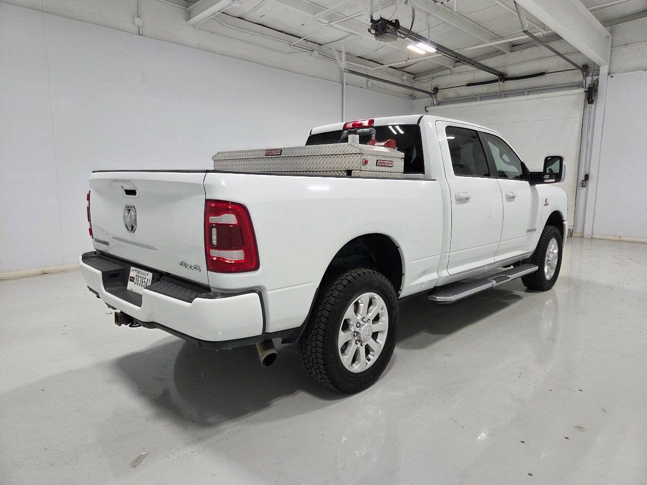 Used 2023 RAM 2500 Laramie AWD/4WD image 9
