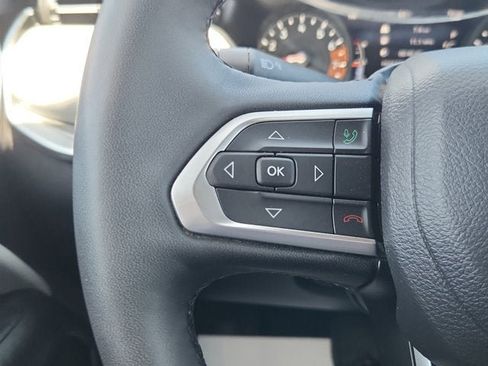Used 2025 Jeep Compass Limited AWD/4WD image 21