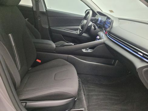 Used 2024 Hyundai Elantra SEL FWD image 21