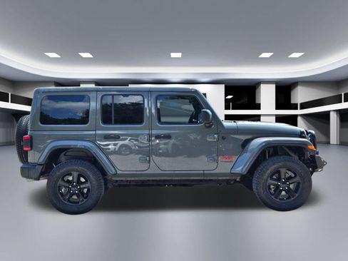 Used 2020 Jeep Wrangler Unlimited Sahara AWD/4WD image 7