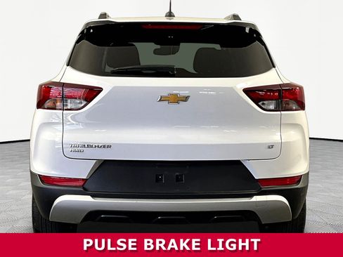 Used 2023 Chevrolet TrailBlazer LT w/ Convenience Package AWD/4WD image 5