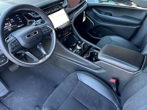 New 2023 Jeep Grand Cherokee Trailhawk image 9