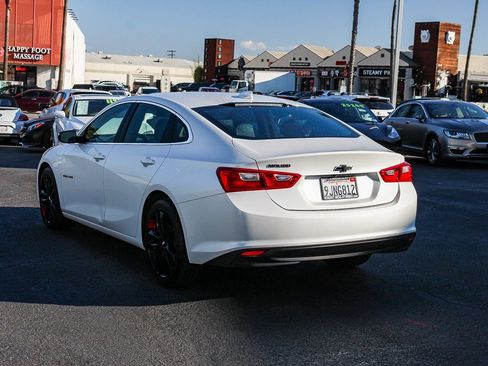 Used 2018 Chevrolet Malibu LT w/ Leather Package image 9