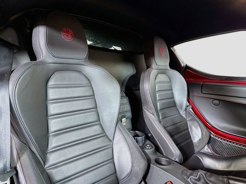 Used 2016 Alfa Romeo 4C Coupe w/ Convenience Group - Coupe RWD image 17