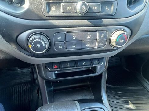 Used 2019 Chevrolet Colorado W/T w/ WT Convenience Package AWD/4WD image 23