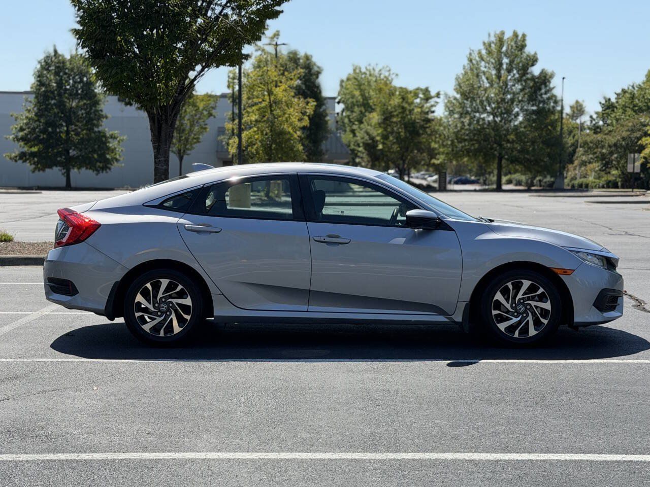 Used 2017 Honda Civic EX image 8