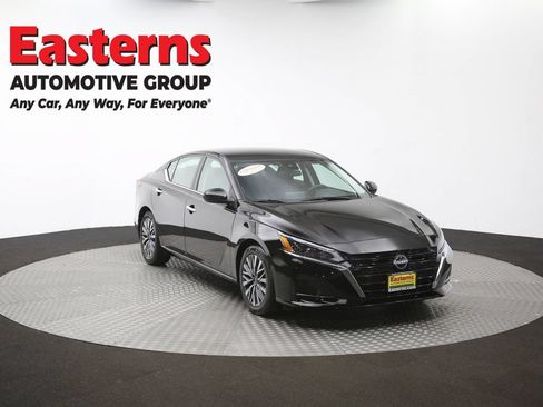 Used 2023 Nissan Altima 2.5 SV FWD image 50