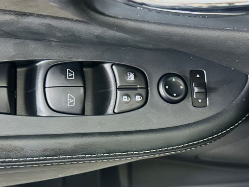 Used 2024 Nissan Murano SV w/ SV Midnight Edition Package FWD image 15