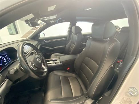 Used 2022 Honda Accord Sport image 11