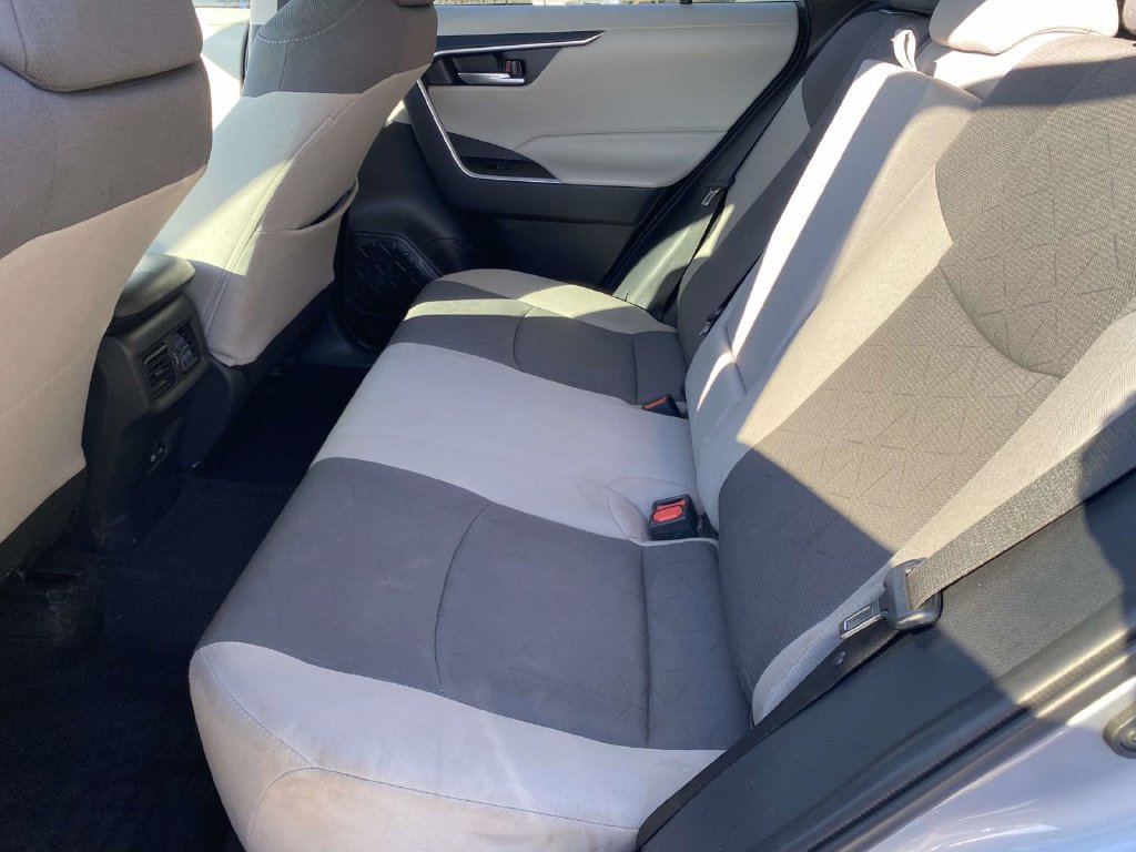 Used 2024 Toyota RAV4 XLE w/ Convenience Package FWD image 10