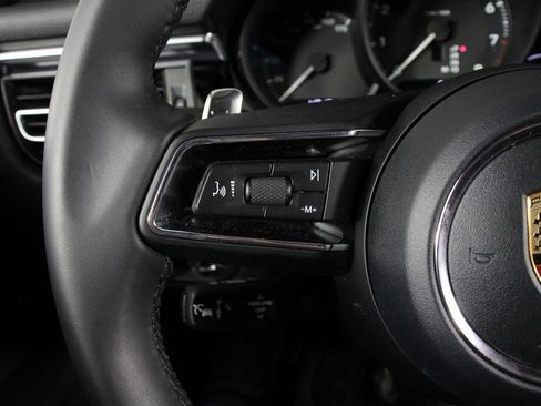 Certified 2026 Porsche Macan image 14