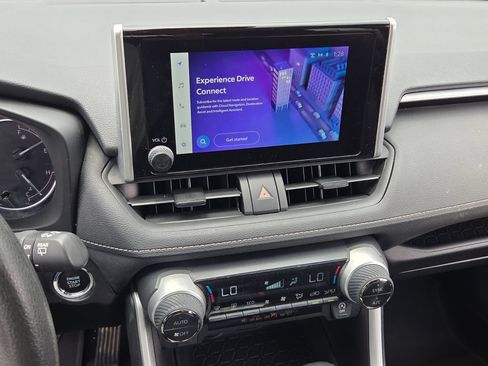 Used 2024 Toyota RAV4 XLE FWD image 17