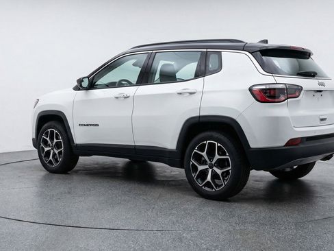 Used 2025 Jeep Compass Limited AWD/4WD image 6
