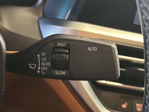 Used 2022 BMW 330i xDrive Sedan w/ Driving Assistance Package AWD/4WD image 25