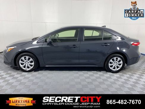 Used 2025 Toyota Corolla LE FWD image 4