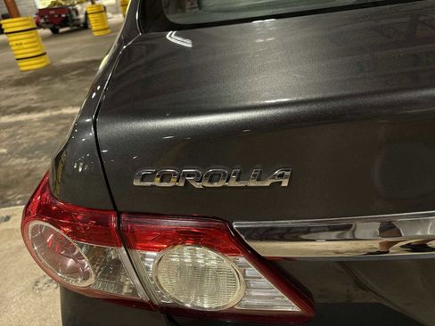 Used 2011 Toyota Corolla LE image 23