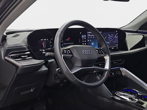 Used 2025 Audi Q5 Premium Plus w/ Premium Plus AWD/4WD image 19