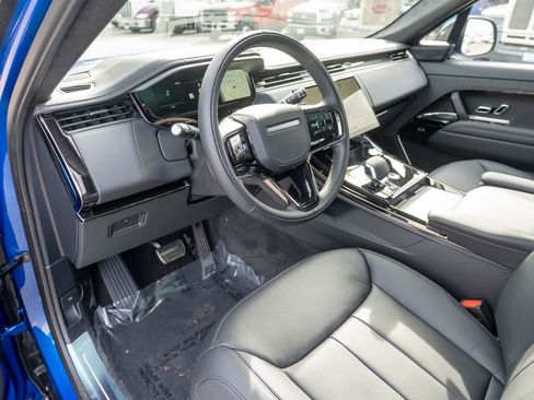 New 2025 Land Rover Range Rover Sport Autobiography image 11