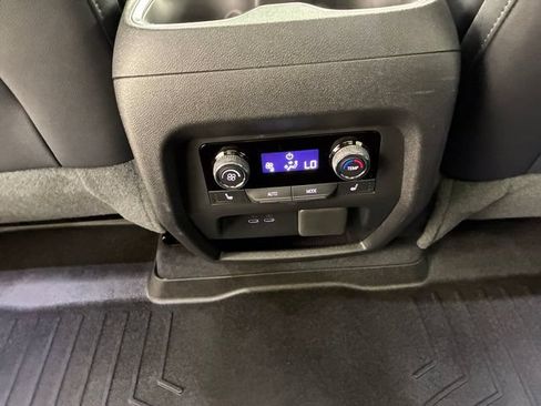 Certified 2026 Chevrolet Traverse RS AWD/4WD image 19