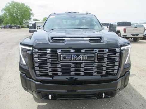 New 2026 GMC Sierra 3500 Denali Ultimate AWD/4WD image 12