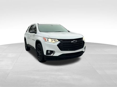 Used 2021 Chevrolet Traverse LT image 7