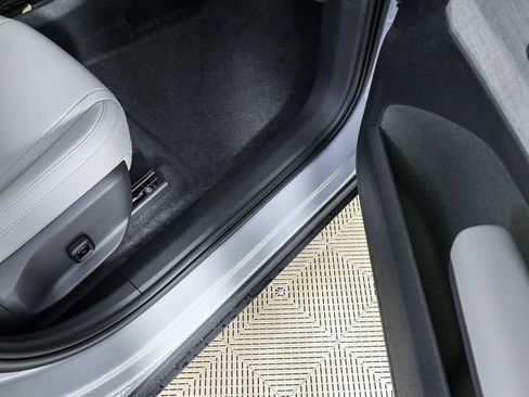 New 2026 Volvo EX30 Cross Country Ultra w/ Protection Package Premier image 23