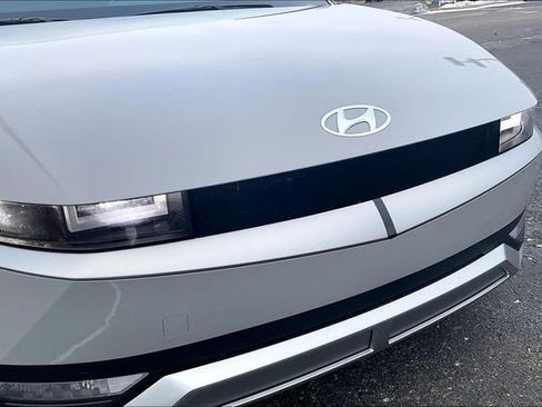 Certified 2024 Hyundai Ioniq 5 SE image 31