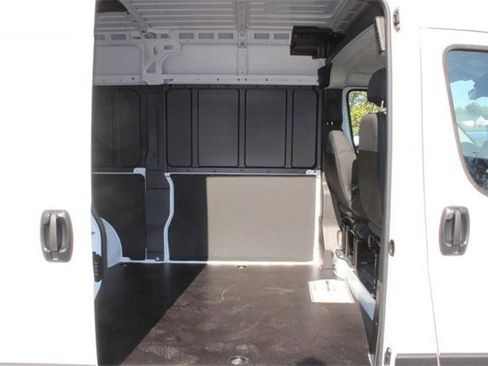 New 2024 RAM ProMaster 2500 w/ Quick Order Package 22H SLT+ image 10