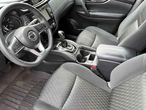 Used 2018 Nissan Rogue SV FWD image 9