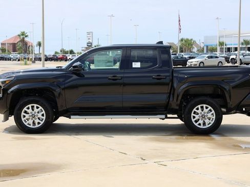 New 2025 Toyota Tacoma SR5 image 5