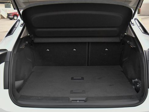 Used 2024 Nissan Ariya FWD image 47