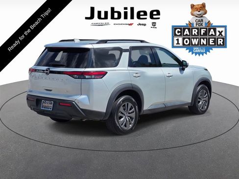 Used 2024 Nissan Pathfinder SV FWD image 5