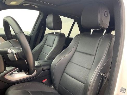 Used 2024 Mercedes-Benz GLE 450e 4MATIC image 9