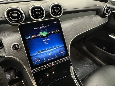 Certified 2025 Mercedes-Benz GLC 350e 4MATIC image 31