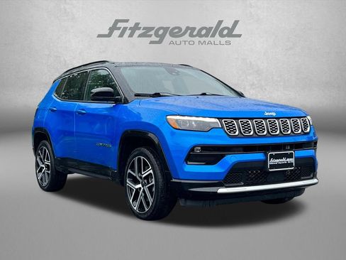 Used 2025 Jeep Compass Limited w/ Elite Group AWD/4WD image 1